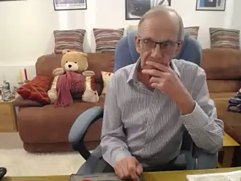 Snapshot of Ferret7777 chatting on 02-21-25, 07:32 Ferret7777 online show from 02-21-25, 07:32