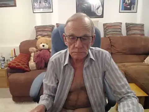 Snapshot of Ferret7777 chatting on 03-06-25, 11:09 Ferret7777 online show from 03-06-25, 11:09