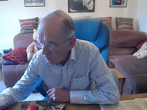 Snapshot of Ferret7777 chatting on 10-15-25, 12:38 Ferret7777 online show from 10-15-25, 12:38