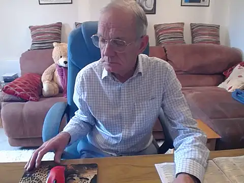 Snapshot of Ferret7777 chatting on 10-16-25, 11:00 Ferret7777 online show from 10-16-25, 11:00