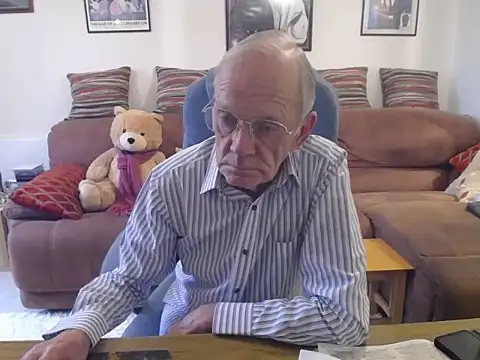 Snapshot of Ferret7777 chatting on 10-19-25, 08:48 Ferret7777 online show from 10-19-25, 08:48