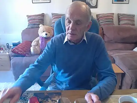 Snapshot of Ferret7777 chatting on 10-22-25, 10:37 Ferret7777 online show from 10-22-25, 10:37