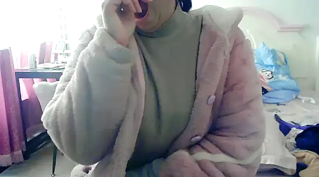CN-Xiaoxi online show from 12-12-24, 03:21