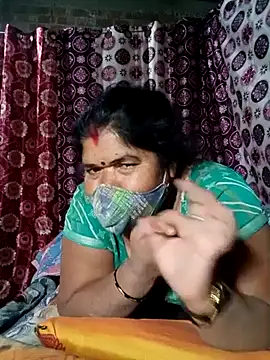 Hot Falguni online show from 02-07-25, 03:23
