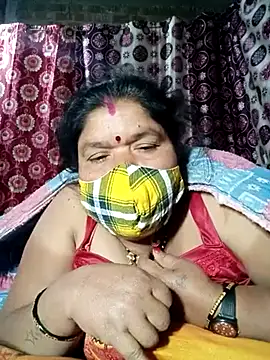 Hot Falguni online show from 02-08-25, 01:22
