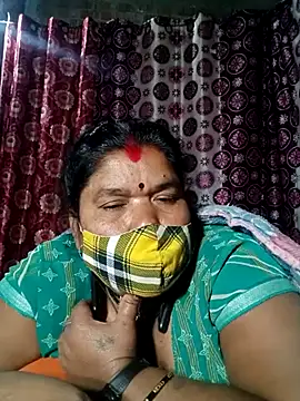 Hot Falguni online show from 02-17-25, 04:09