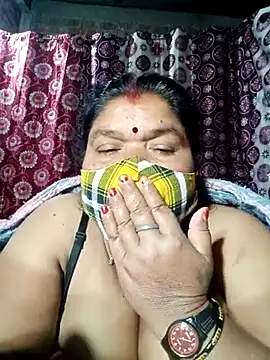 Hot Falguni online show from 02-18-25, 01:21
