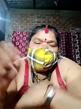 Hot Falguni online show from 02-19-25, 01:29