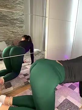 LeonieLindner online show from 01-12-25, 12:23