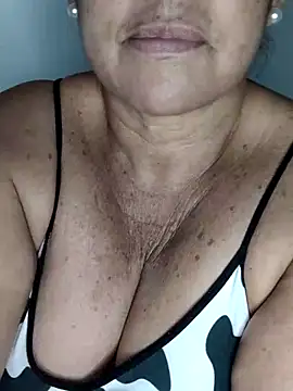 Kasandra Ho online show from 03-11-25, 10:40