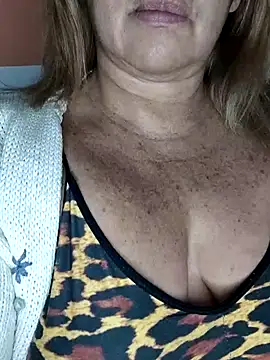 Kasandra Ho online show from 09-12-25, 06:46