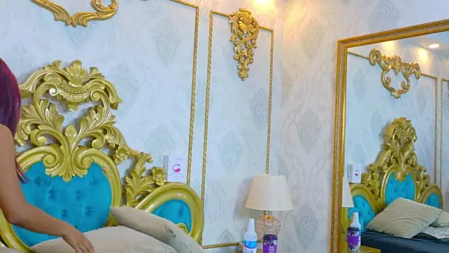 Snapshot of LucyLeah chatting on 11-22-25, 12:04 LucyLeah online show from 11-22-25, 12:04