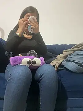 Lea velle online show from 01-28-25, 05:00