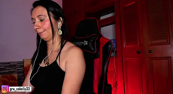 gracekelly12 online show from 12-04-24, 09:46