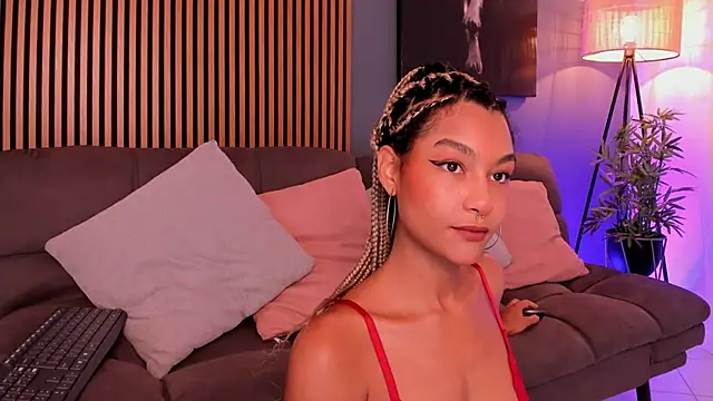 Snapshot of Johaphyton chatting on 02-05-26, 02:00 Johaphyton online show from 02-05-26, 02:00