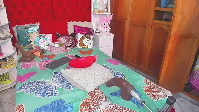 larafoxter online show from 03-13-25, 11:16