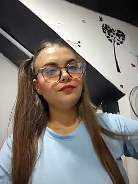 rapunzel069 online show from 12-15-24, 11:42