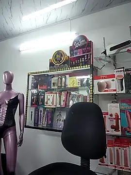 Snapshot of rapunzel069 chatting on 10-17-25, 02:30 rapunzel069 online show from 10-17-25, 02:30