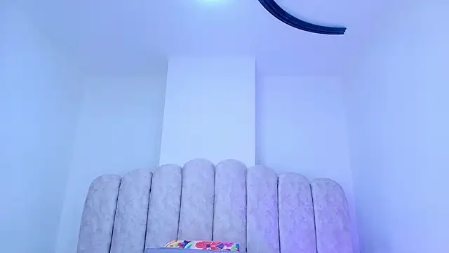 mia stanfort online show from 12-15-25, 07:29