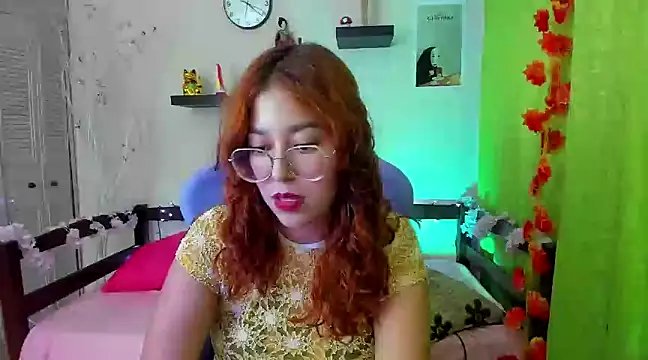 Snapshot of _Moon_Johnson chatting on 02-11-25, 11:22  Moon Johnson online show from 02-11-25, 11:22