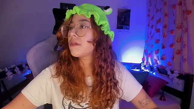 Snapshot of _Moon_Johnson chatting on 03-21-25, 12:07  Moon Johnson online show from 03-21-25, 12:07