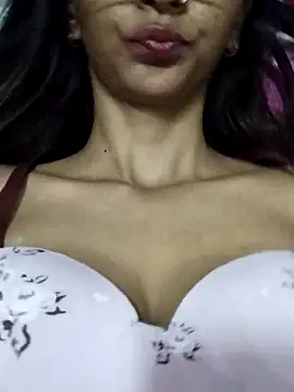 Aaliya Love online show from 03-02-25, 11:39