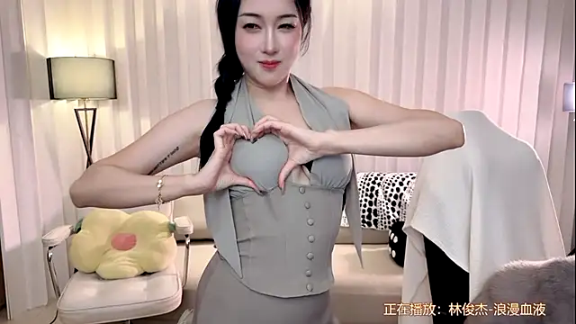 K-moumou online show from 10-10-25, 03:33