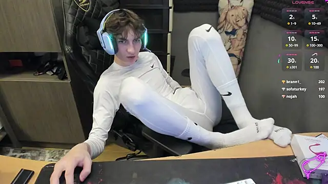 Snapshot of bambelbye chatting on 12-09-24, 09:58 bambelbye online show from 12-09-24, 09:58