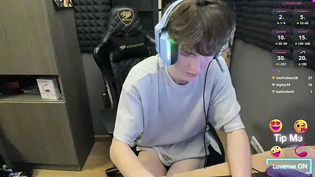 Snapshot of bambelbye chatting on 12-10-24, 11:30 bambelbye online show from 12-10-24, 11:30