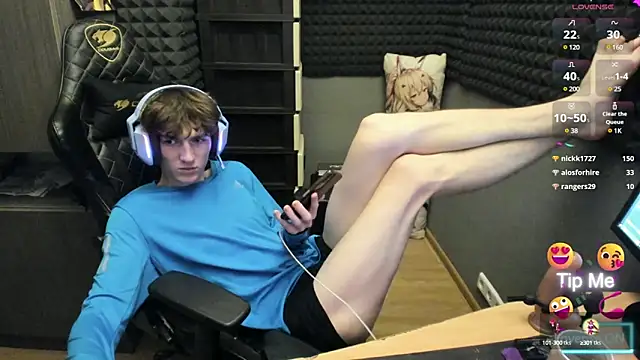 Snapshot of bambelbye chatting on 12-13-24, 10:23 bambelbye online show from 12-13-24, 10:23