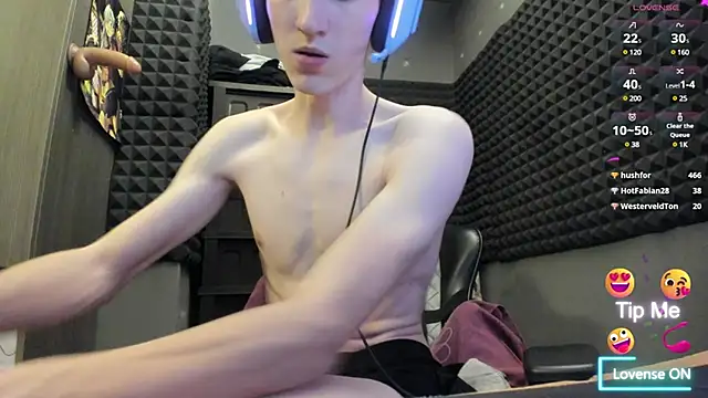 Snapshot of bambelbye chatting on 12-15-24, 08:58 bambelbye online show from 12-15-24, 08:58