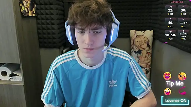 Snapshot of bambelbye chatting on 12-17-24, 08:56 bambelbye online show from 12-17-24, 08:56