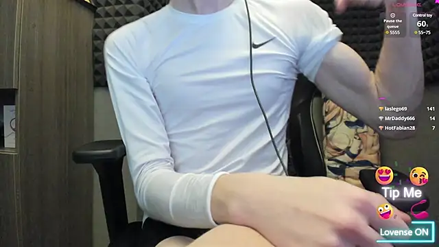 Snapshot of bambelbye chatting on 12-19-24, 03:18 bambelbye online show from 12-19-24, 03:18