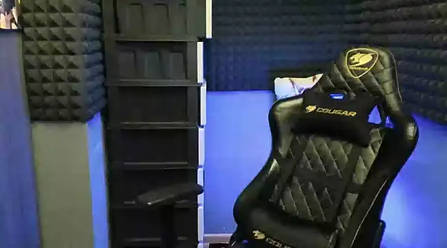 Snapshot of bambelbye chatting on 12-25-24, 06:41 bambelbye online show from 12-25-24, 06:41