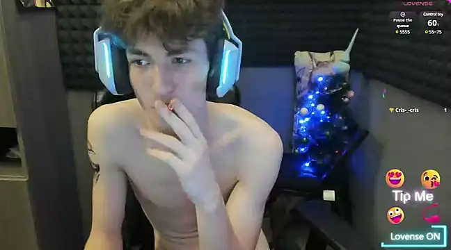 Snapshot of bambelbye chatting on 12-28-24, 07:01 bambelbye online show from 12-28-24, 07:01