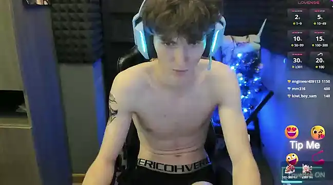 Snapshot of bambelbye chatting on 12-28-24, 10:02 bambelbye online show from 12-28-24, 10:02