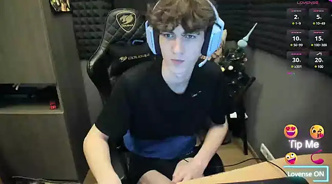 Snapshot of bambelbye chatting on 01-09-25, 05:43 bambelbye online show from 01-09-25, 05:43