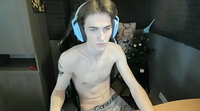 Snapshot of bambelbye chatting on 01-12-25, 12:01 bambelbye online show from 01-12-25, 12:01