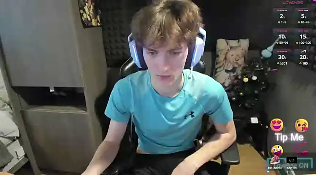 Snapshot of bambelbye chatting on 01-15-25, 11:53 bambelbye online show from 01-15-25, 11:53