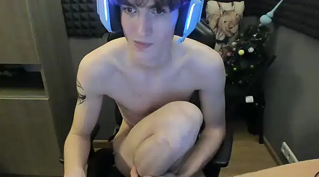 Snapshot of bambelbye chatting on 01-15-25, 06:08 bambelbye online show from 01-15-25, 06:08