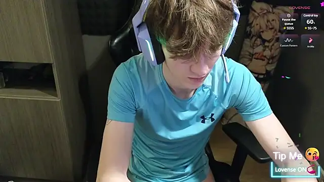 Snapshot of bambelbye chatting on 02-02-25, 05:04 bambelbye online show from 02-02-25, 05:04