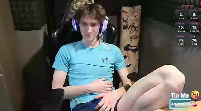 Snapshot of bambelbye chatting on 03-13-25, 10:21 bambelbye online show from 03-13-25, 10:21