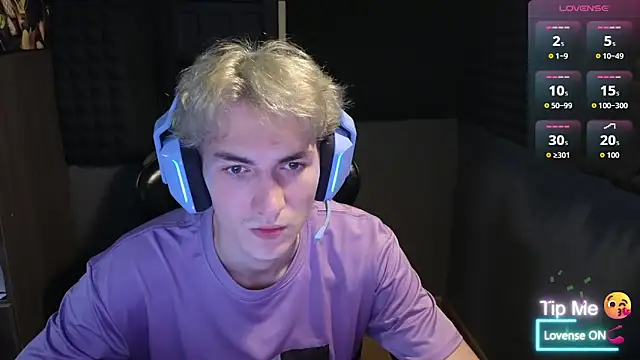 Snapshot of bambelbye chatting on 11-27-25, 09:39 bambelbye online show from 11-27-25, 09:39