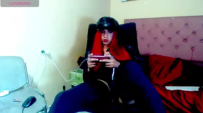 Snapshot of Angiee_Ts chatting on 12-28-24, 03:37 Angiee Ts online show from 12-28-24, 03:37