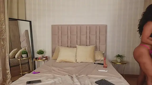 GabyRios online show from 02-07-25, 05:20