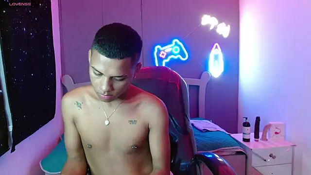 OwenStone  online show from 12-16-24, 07:54