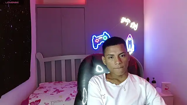 OwenStone  online show from 12-23-24, 07:41