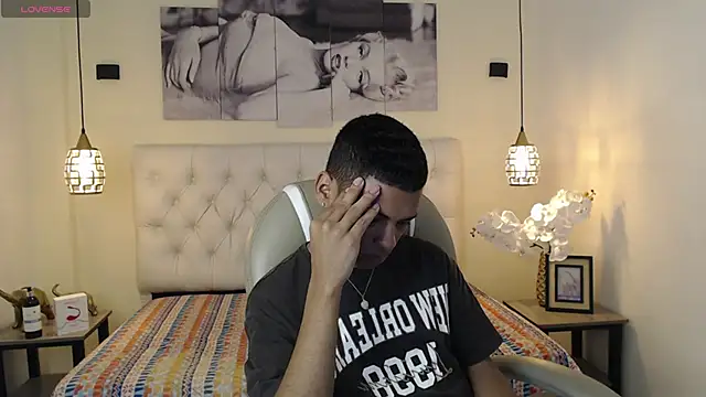 OwenStone  online show from 12-27-24, 07:57