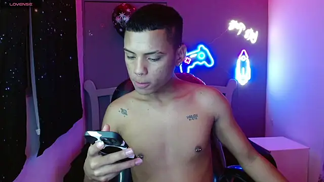 OwenStone  online show from 01-06-25, 08:07