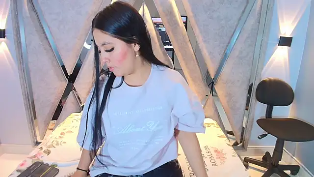 Snapshot of Annie9_ chatting on 10-10-25, 04:55 Annie9 online show from 10-10-25, 04:55